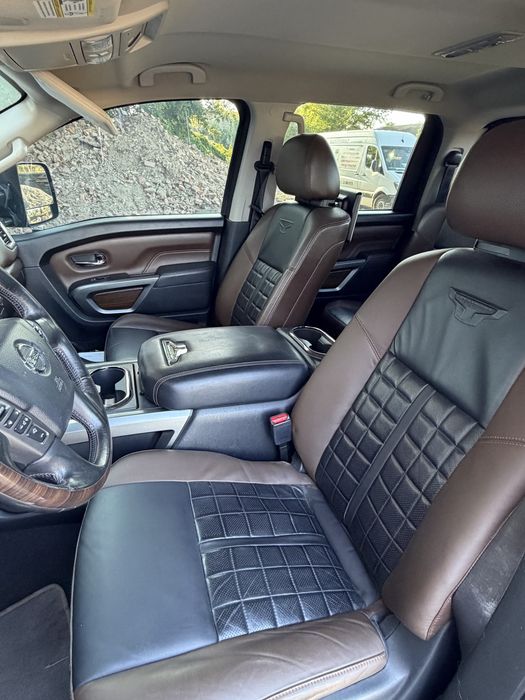 Nissan Titan platinum 2018