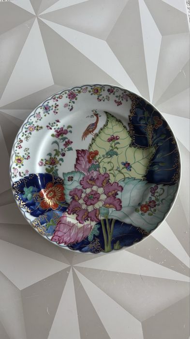 Prato Decorativo Mottahedeh “Tobacco Leaf” (Folha de Tabaco) – Porcelana de Coleção – 28 cm