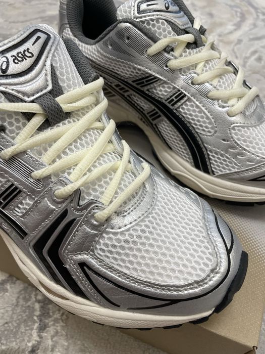 Стильні Кросівки ASICS gel nyc 42 розмір на сіточці