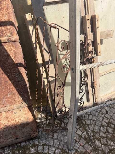 peça decorativa antiga para entrada de casa com espelho