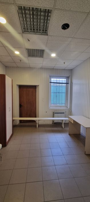 Продається комерційне приміщення. Ринок.