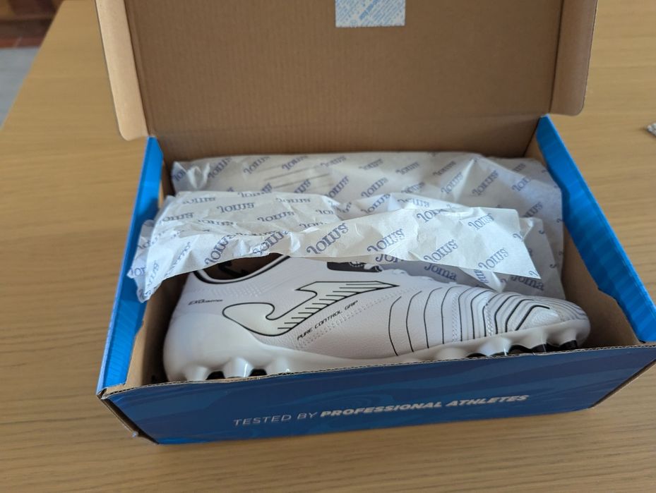 Chuteiras Joma EXO Counter na caixa - tamanho 42