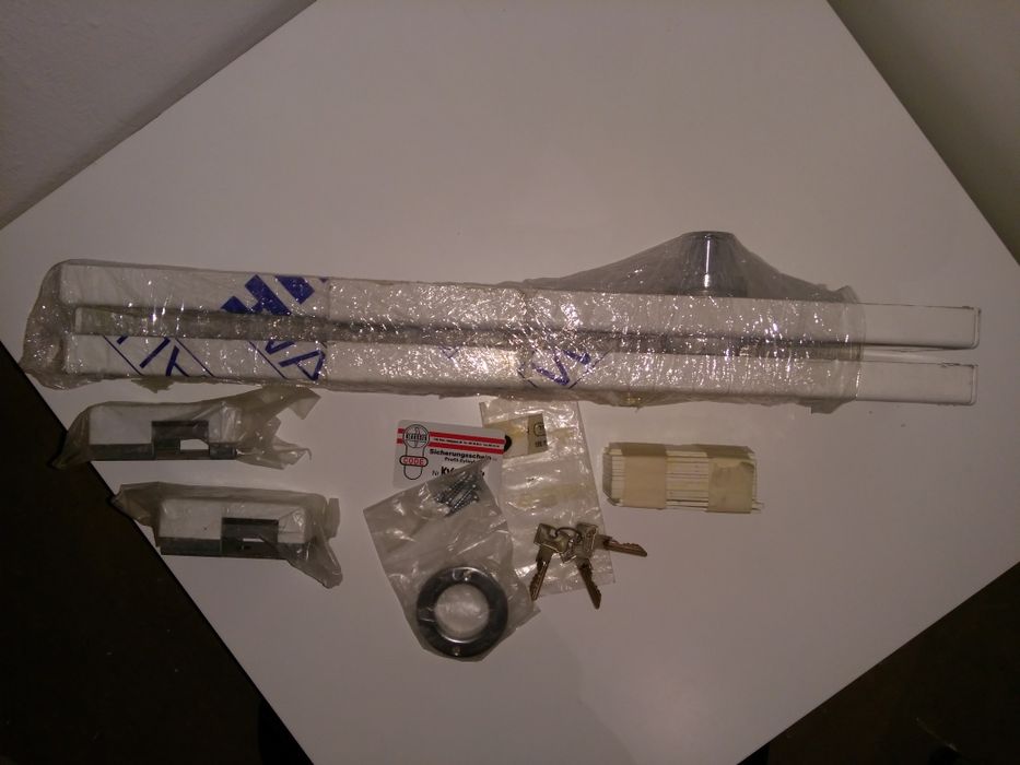 Zasuwa, zamek do drzwi/bram