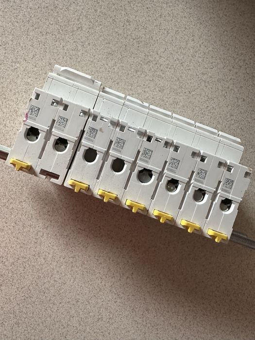 Автомати schneider 7 шт