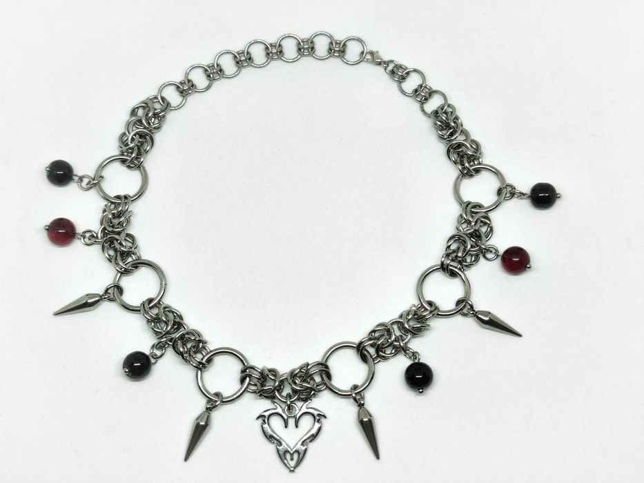 Choker chainmaille z sercem kolcami szkłem – stal chirurgiczna gothic
