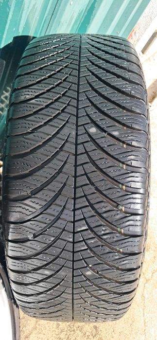 4 jantes R 17 com pneus good year