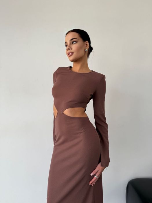 Червона,чорна сукня