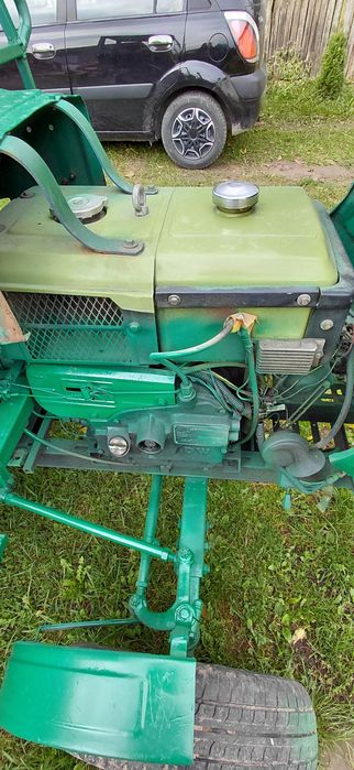 Тракторець  15к.с +прицеп ,фреза ,плуг ,копалка ,сажалка ,