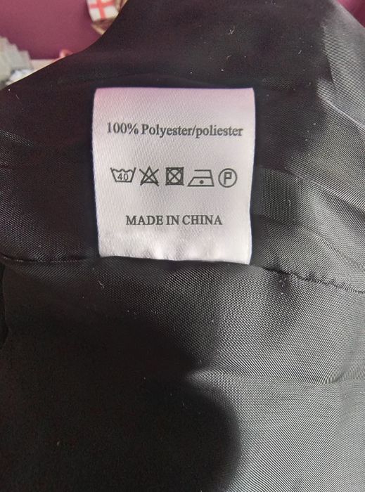 Damski płaszcz czarny  miękki materiał miły w dotyku M