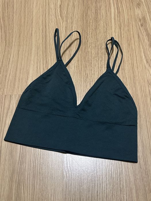 Топ спортивный зеленый