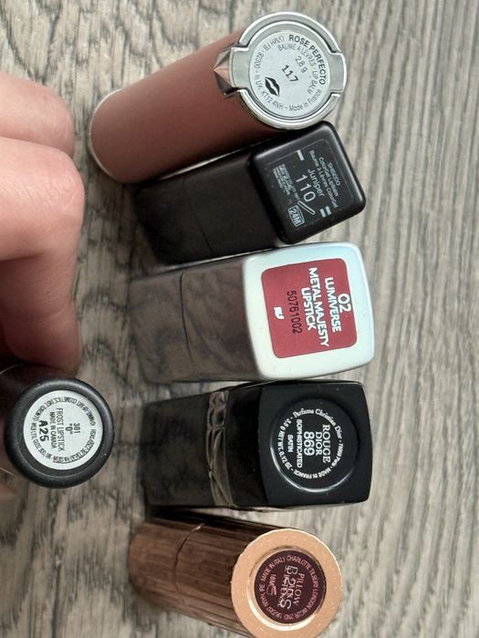 Косметика charlootte tilbury, dior, ysl