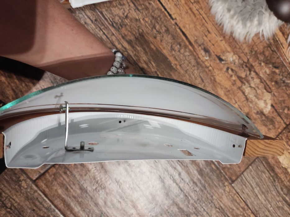 Kinkiety . Żyrandol