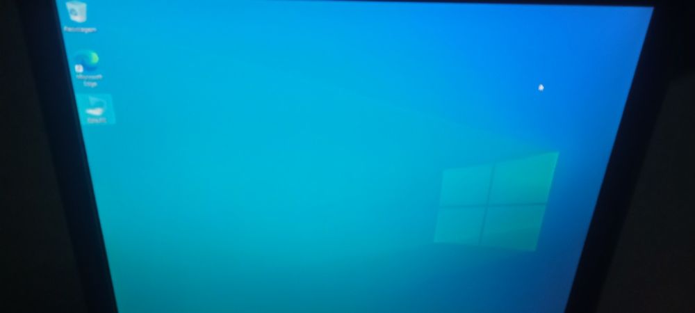 Computador (PC) de secretária