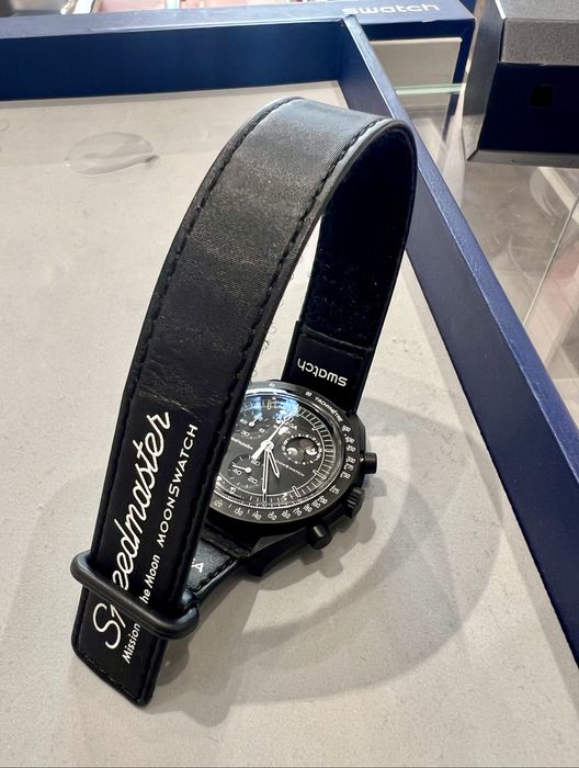 MOONPHASE MOONSWATCH Omega Swatch Snoopy Black в Киеве Original