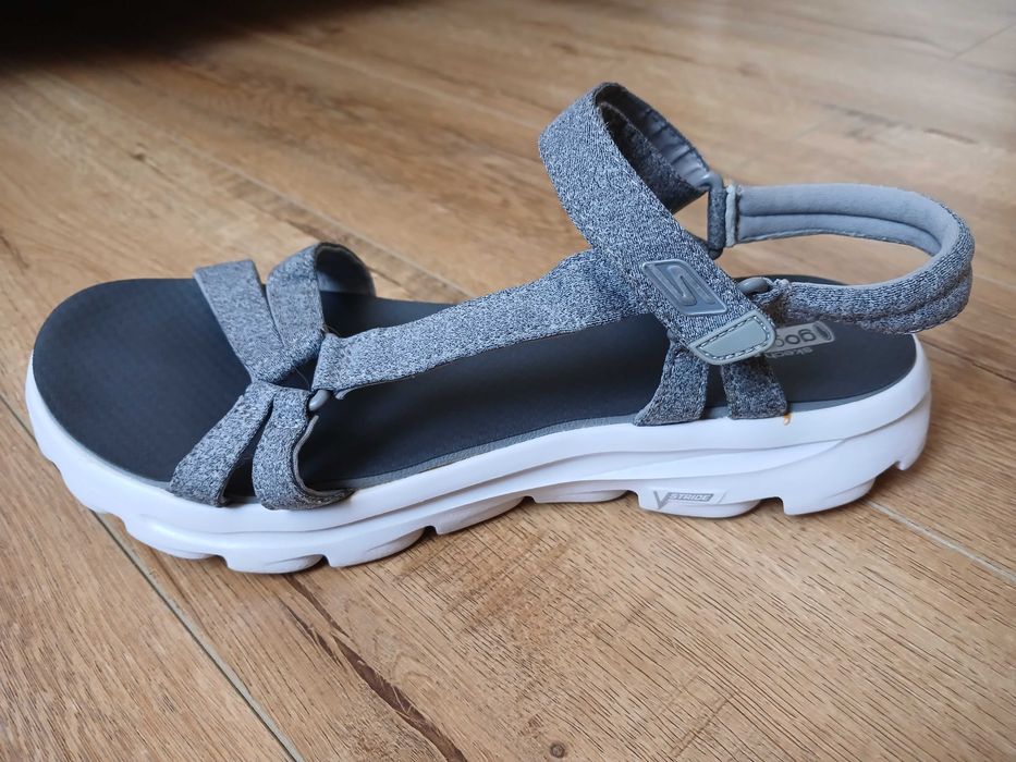 Босоножки Skechers р41