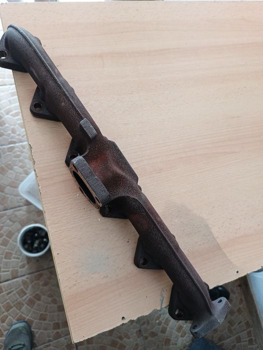 Kolektor wydechowy żeliwny BMW E60 E61 E65 E53 e39 3.0d m57