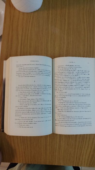 Livro O Intruso - Stephen King (Como Novo / Bertrand)