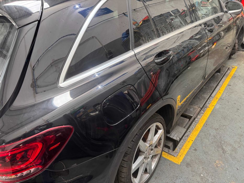 Mercedes GLC 300e hibrido plug-in de 2020 para peças