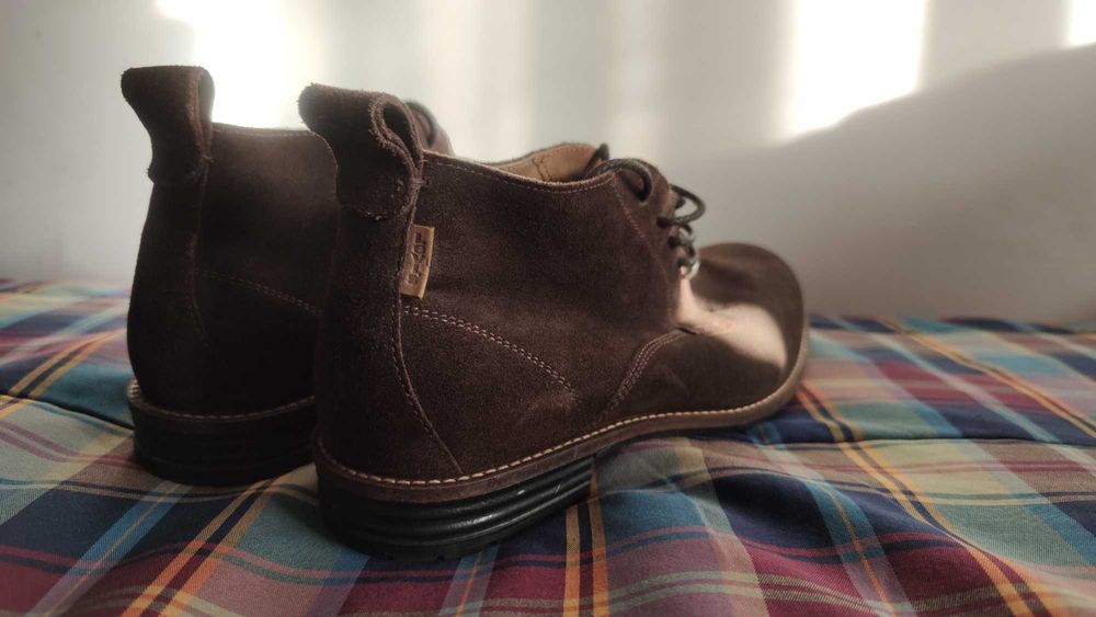 Botas Chukka Levi's camurça NOVAS!!!