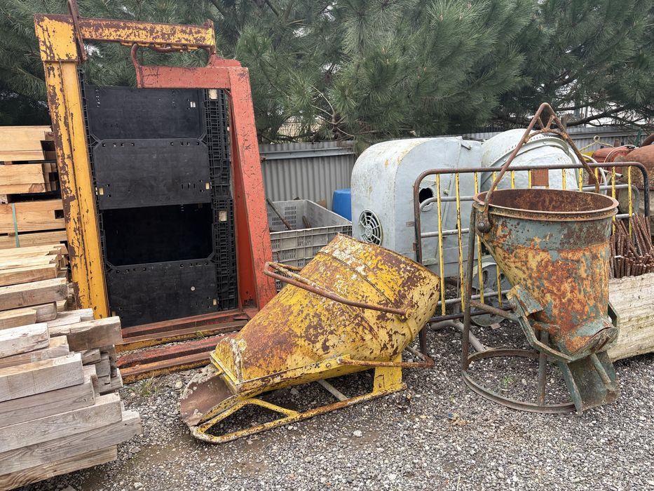 Porta paletes grua 2500kg