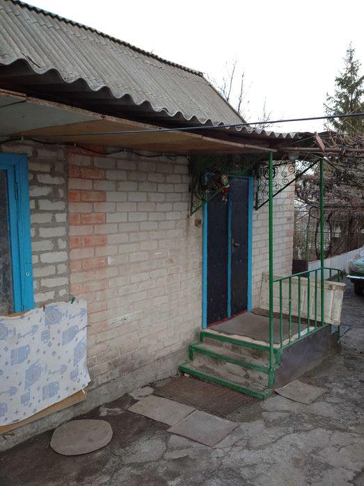 дом , запорожье , рядом все.