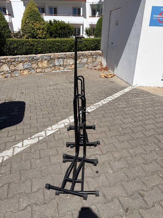 4 Suportes de Chão para Bicicletas – Metálicos