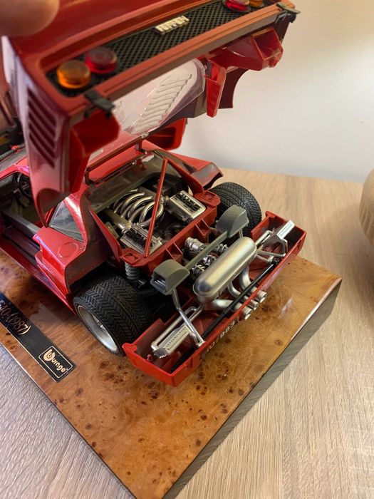 Bburago 1987 Ferrari F40 czerwony skala 1:18 model samochodu