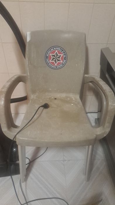 Table and 4 Chairs64752175743234122