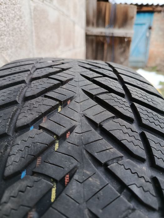 Шина GoodYear UltraGrip Run on Flat зимові 225/45/17 1 штука