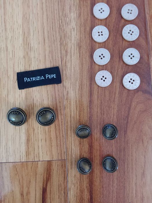 Metalowe guziki Patrizia Pepe oryginalne