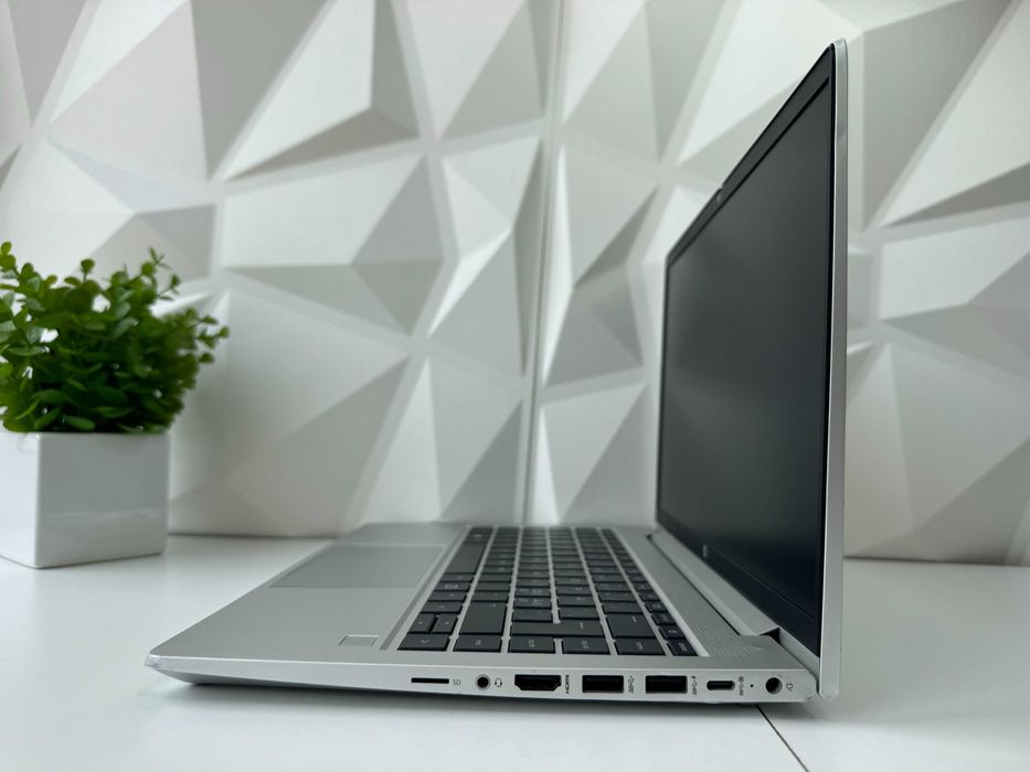 Уцінка! HP ProBook 440 G8/i5-1135G7/8GB DDR4/256GB M2/14" IPS/Гарантія