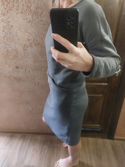 Продается платье на флисе.