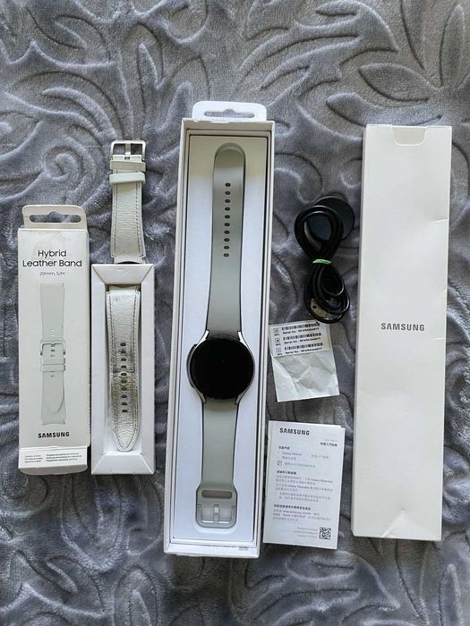 Samsung Galaxy Watch4 40mm silver офіційні