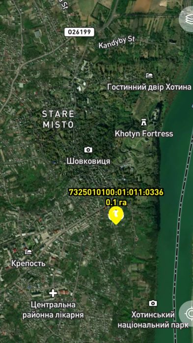 Будинок, земельна  ділянка,м.Хотин