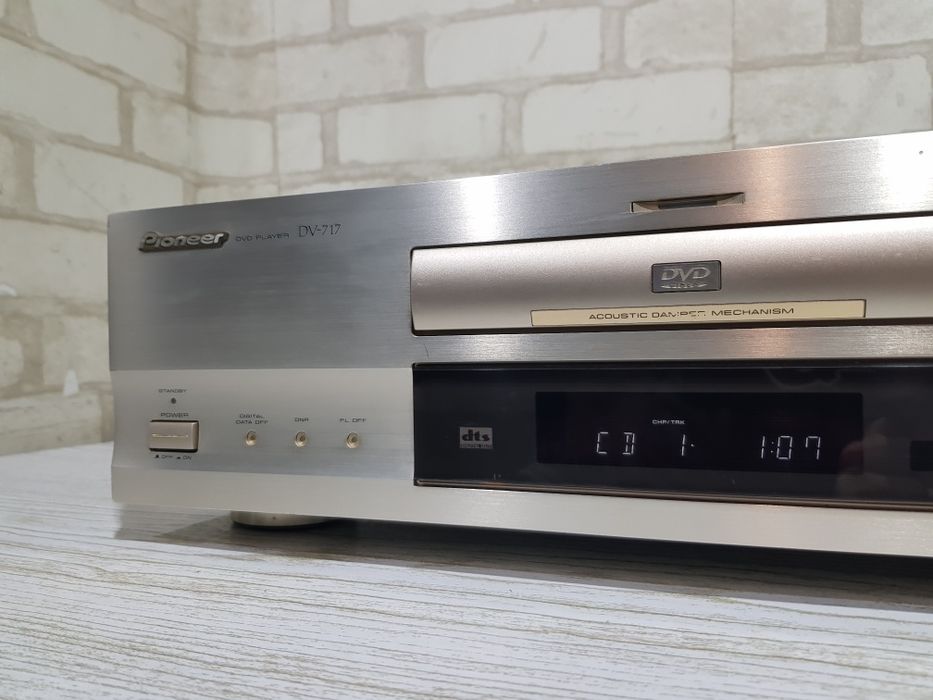 Програвач CD/DVD дисків PIONEER DV-717,б/у з Німеччини