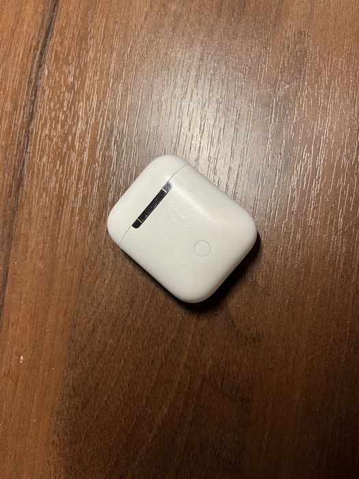 Продам кейс Airpods 2