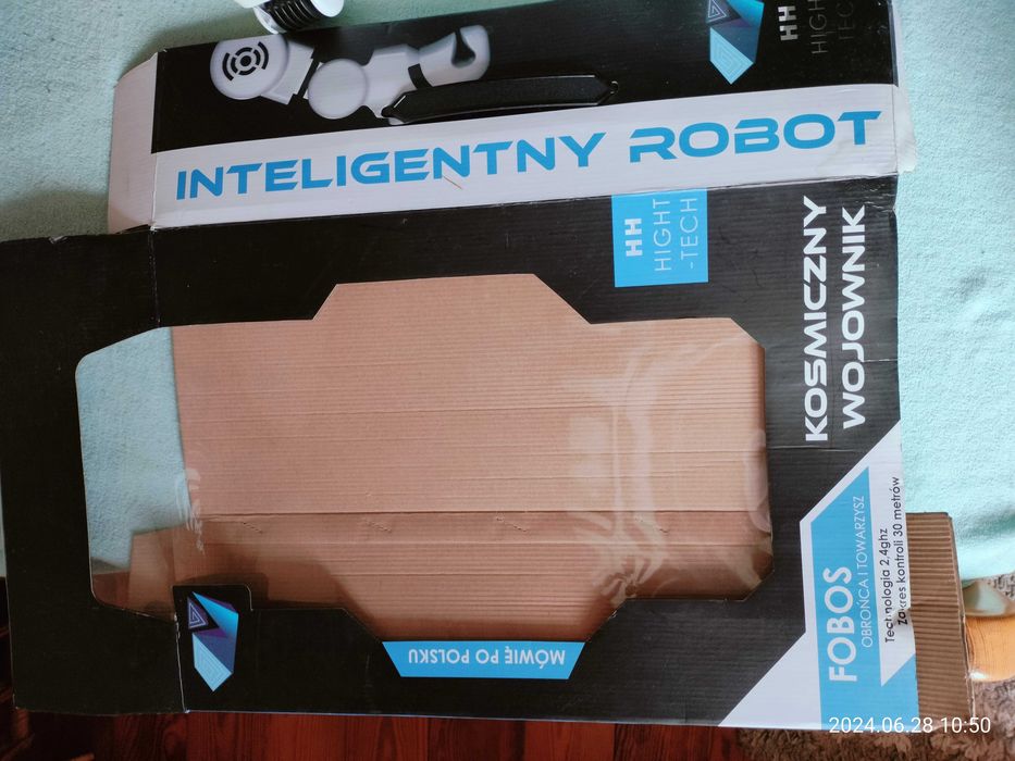 Interaktywny robot Fobos na pilota