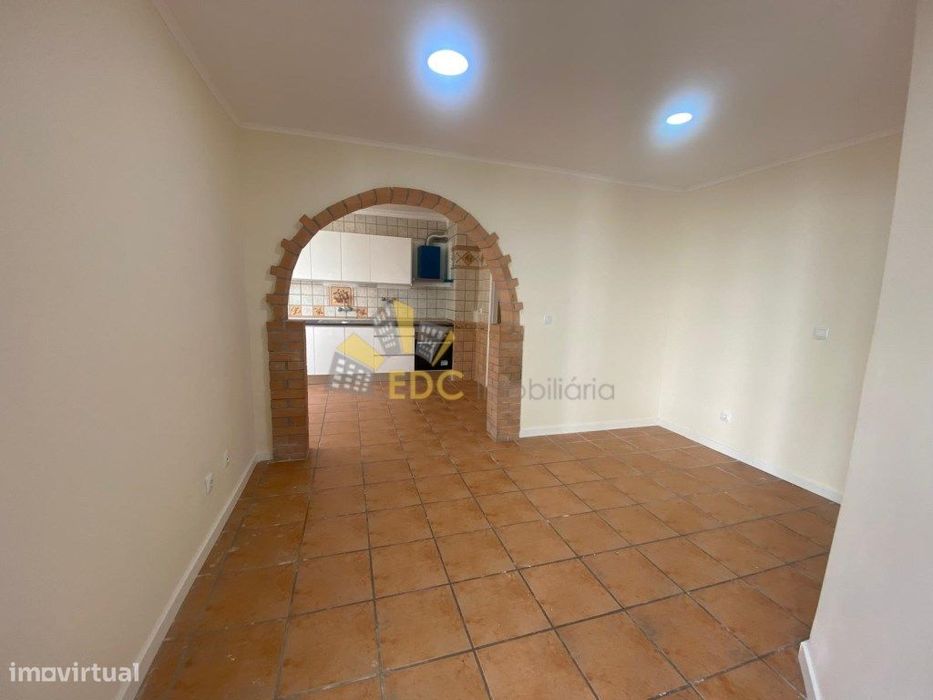 Apartamento T2 Transformado em T3 | A 5 Minutos da Estação | Tapada...