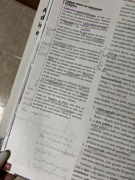 Manual e Caderno de Atividades 10°ano HCAT