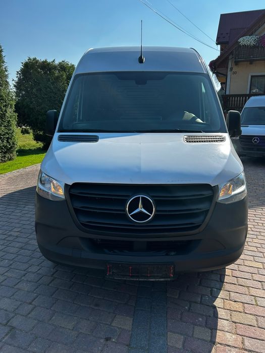 Mercedes-benz sprinter