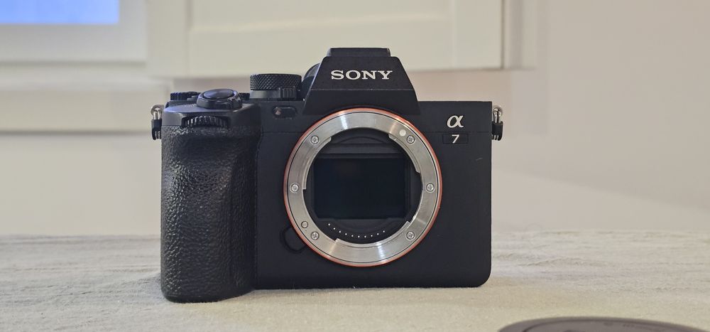 Sony A7 IV (A7IV) – Full Frame – Como Nova
