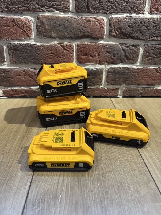 Аккумулятор dewalt  2ah 4 ah  5ah  6ah  зарядное устройство