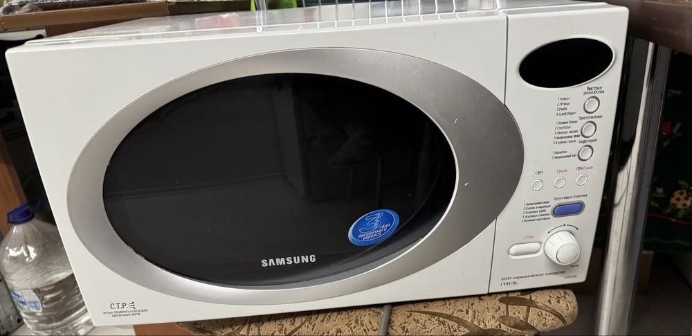 Мікрохвильова піч samsumg