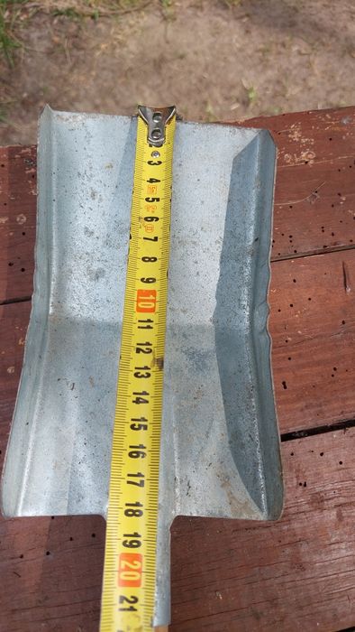 Szufelka do popiołu z pieca lub kominka