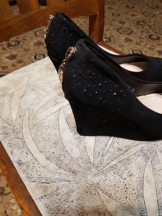 Продам жіночі туфлі