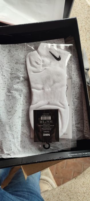 Ténis Jordan 4 pretos