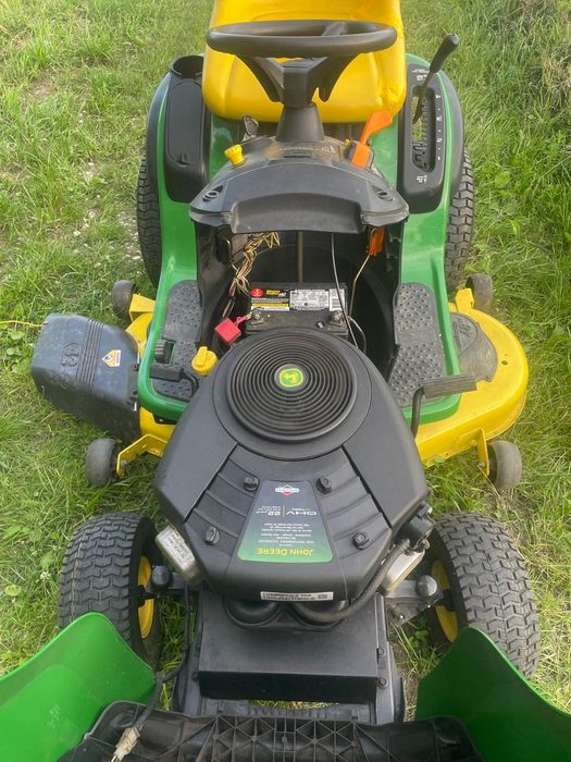 John Deere D140 (kosiarka, traktorek)