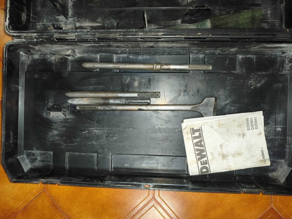Martelo Demolidor DeWalt D25899