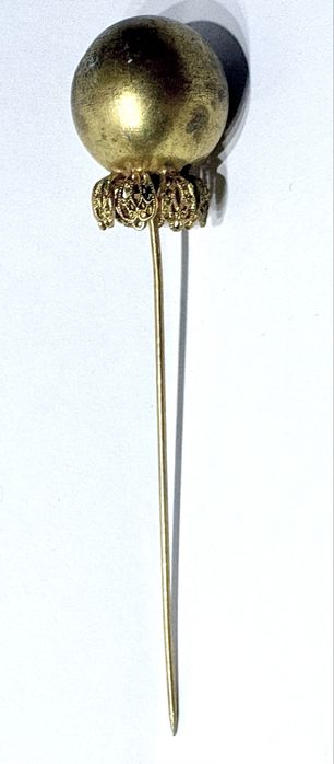 Antigos pentes dourados de cabelo com floral do Sec XIX e alfinete de chapeu dourado - preços individuais