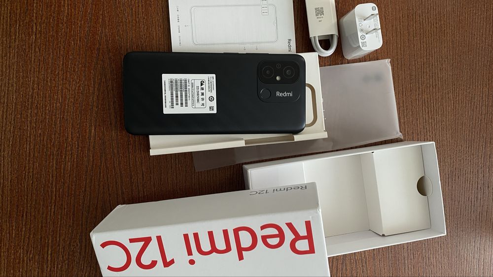 Новий телефон смартфон Xiaomi redmi 12C 4/128GB